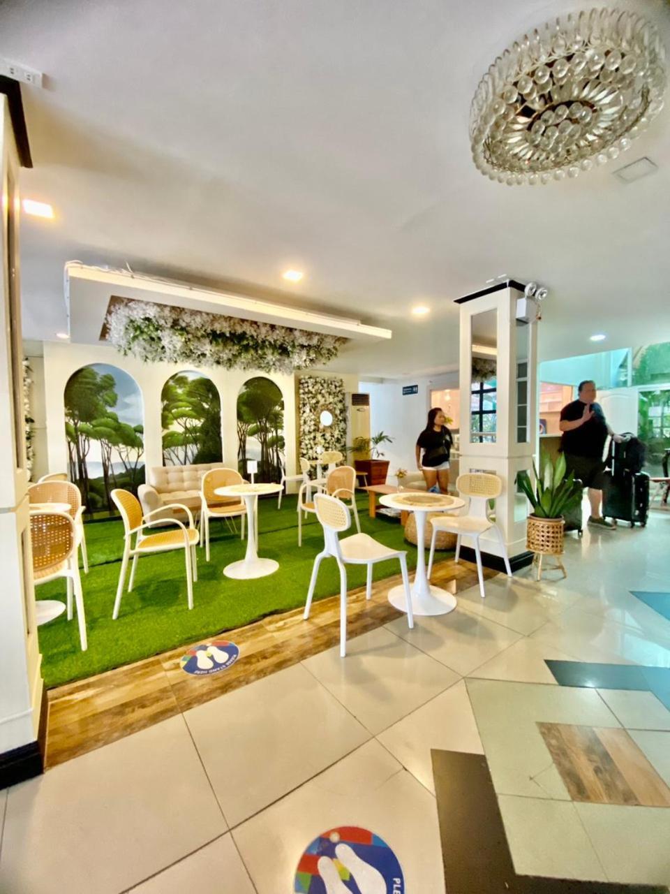 Hotel Euroasia By BLUEBOOKERS Angeles Exterior foto